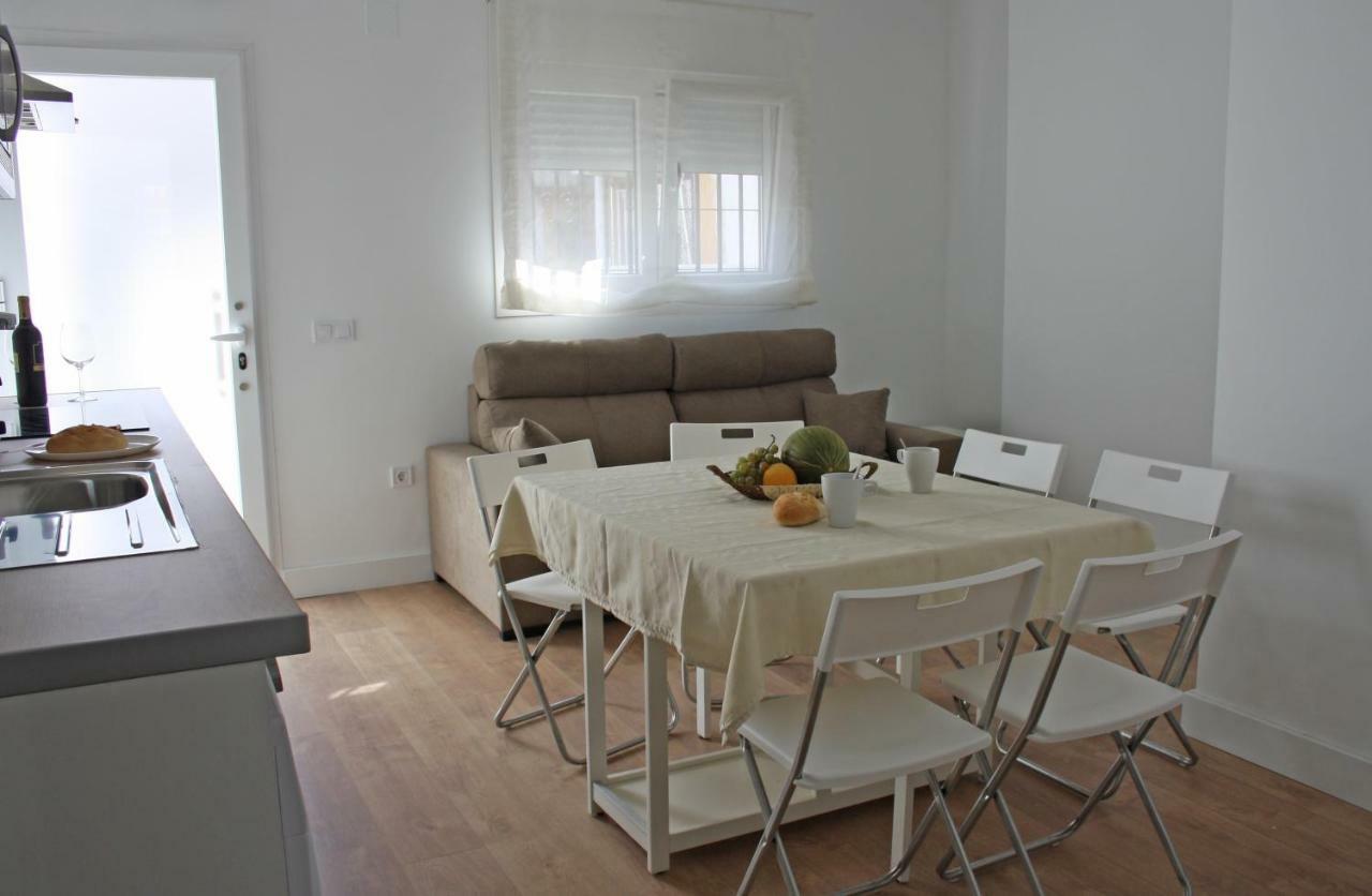 Apartamentos Angelita Plaza Beach 马拉加 外观 照片