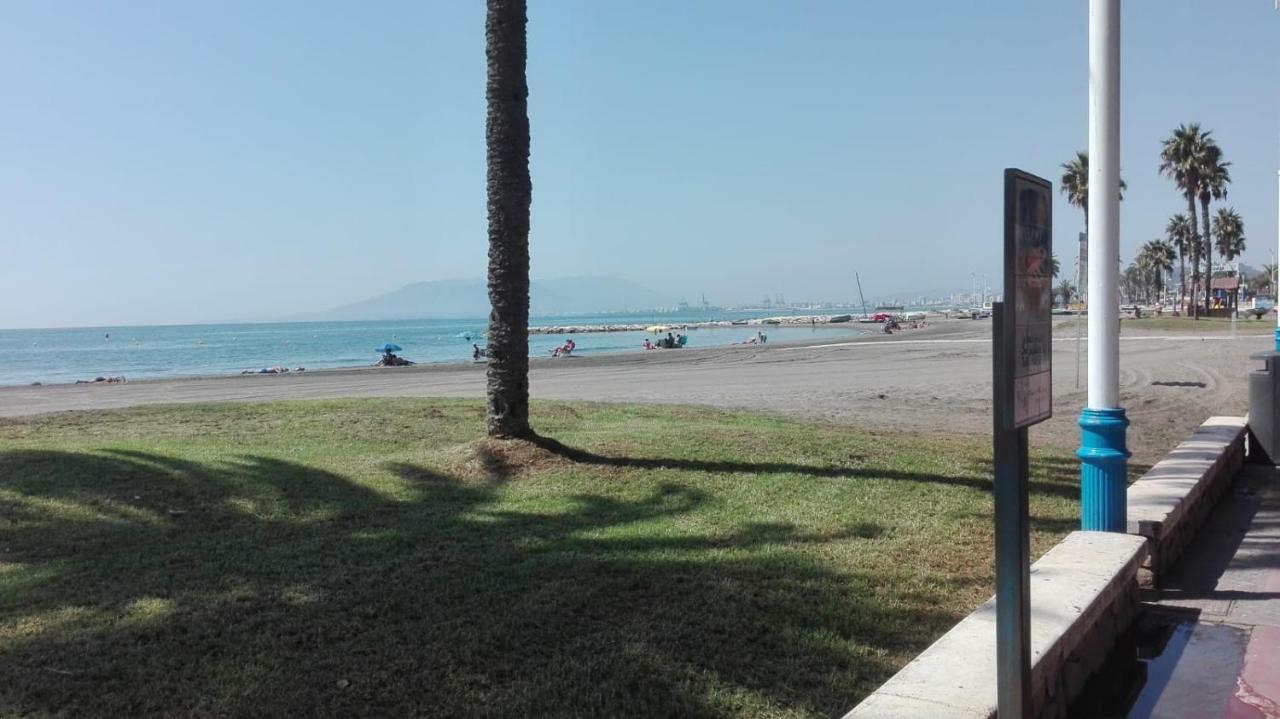 Apartamentos Angelita Plaza Beach 马拉加 外观 照片