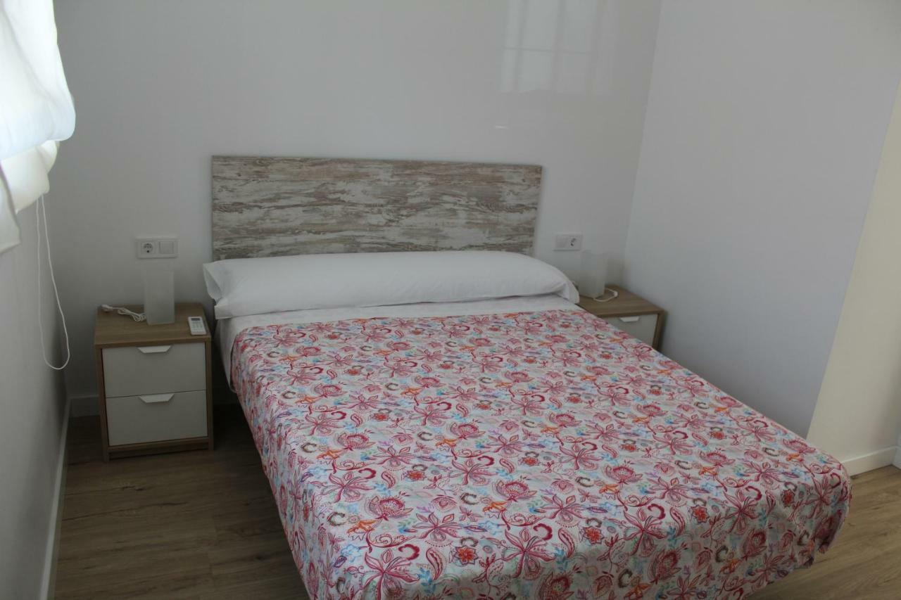 Apartamentos Angelita Plaza Beach 马拉加 外观 照片