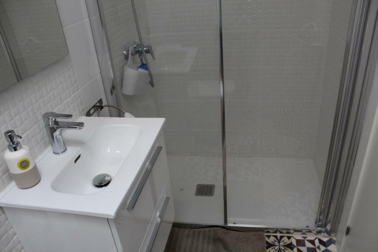 Apartamentos Angelita Plaza Beach 马拉加 外观 照片